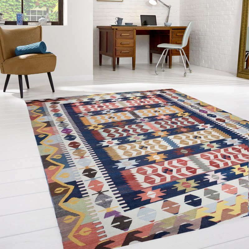 kilim old yarn (2,59  m  x  3,75  m)