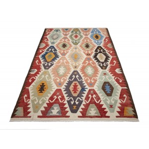kilim old yarn (1,23  M  X  1,80  M)