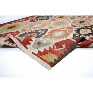 kilim old yarn (1,23  M  X  1,80  M)