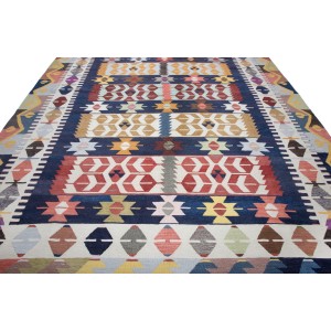 kilim old yarn (2,59  m  x  3,75  m)