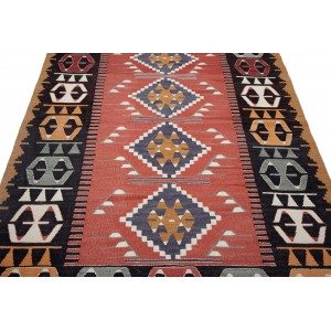 kilim old yarn  (116 M  X  170 M ) 