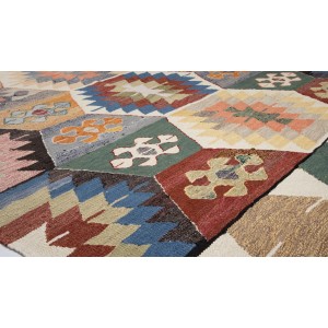 kilim old yarn (1,75 m x 2,82 m) 