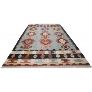 kilim old yarn (1,79m x 3,00 m ) 