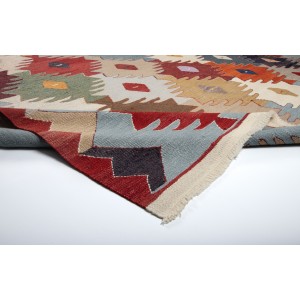 kilim old yarn ( 2,63 m x 3,64 m) 